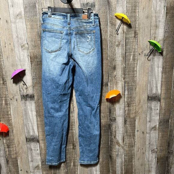 Judy Blue Boyfriend Fit Ripped Jeans - Picture 6 of 8